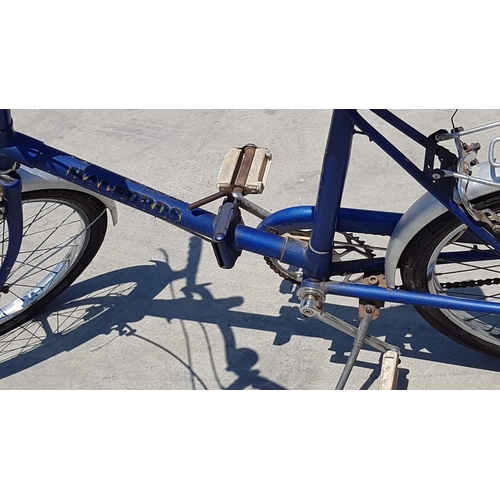 28 - 'Halfords' Blue Colour Folding Bicycle