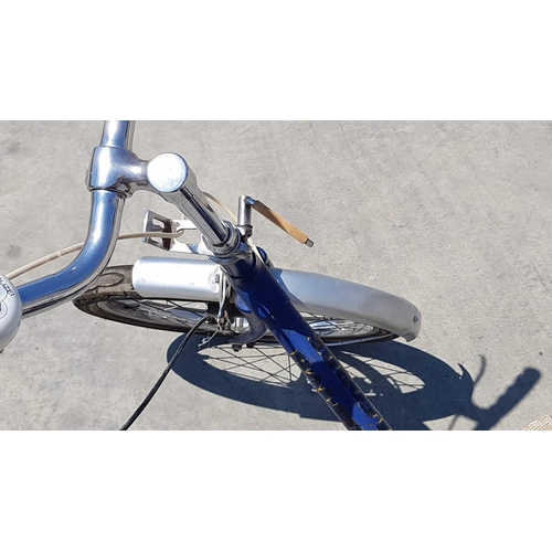 28 - 'Halfords' Blue Colour Folding Bicycle