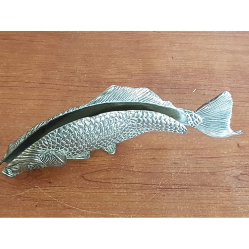 455 - White Metal Fish Shape Napkin Holder, (Approx. 22 x 9cm)