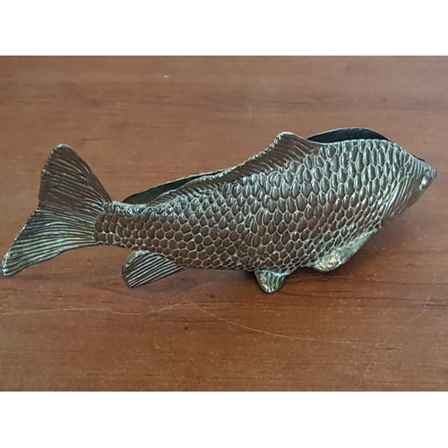 455 - White Metal Fish Shape Napkin Holder, (Approx. 22 x 9cm)