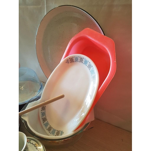 532 - Box of Assorted Kitchen Items; Pyrex Dishes, Mugs, Coffee Cups & Saucers, Large Retro Tray, Plastic ... 