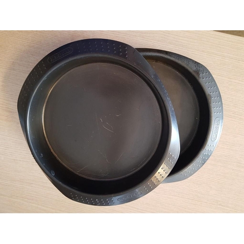 534 - Various Baking and Oven Molds, (6)