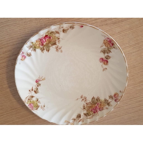 537 - Pair of Porcelain Plates with Wild Roses Pattern, (Approx. Ø: 23.5cm each), (2)