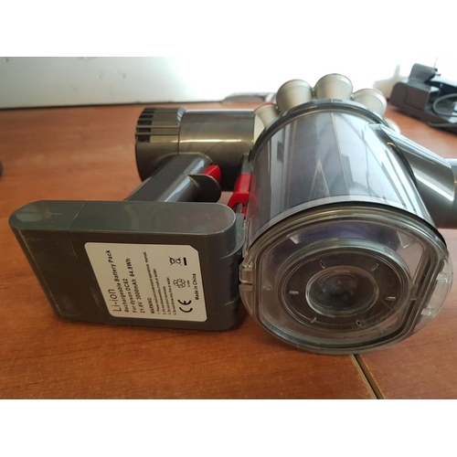 157 - Dyson 'Li-ion' Rechargeable Battery Vacuum Cleaner (DC62), * Basic Test and Working *