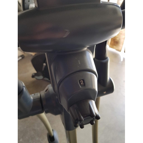 32A - Kettler Cross Trainer / Elliptical Machine, Vertso 107