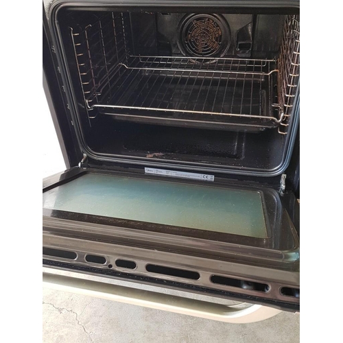 543 - Midea Oven, Black & Stainless Steel, * Tested and Working *