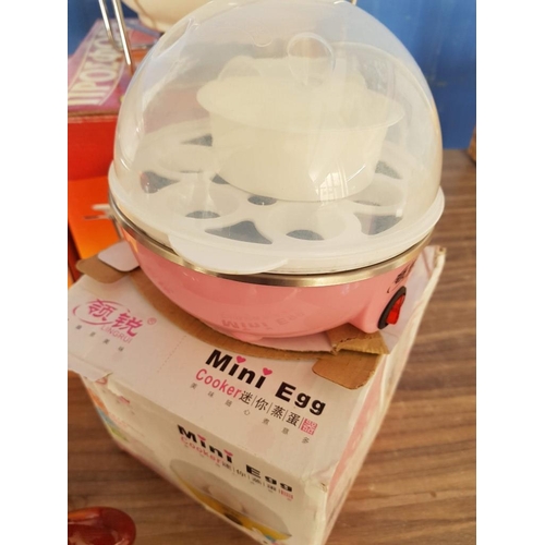 547 - Box of Assorted Kitchen Items; Egg Cooker, Microwave Hot Pot, Various Bowls, Ceramic Dishes with Met... 
