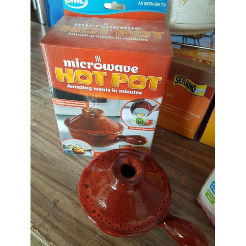 547 - Box of Assorted Kitchen Items; Egg Cooker, Microwave Hot Pot, Various Bowls, Ceramic Dishes with Met... 