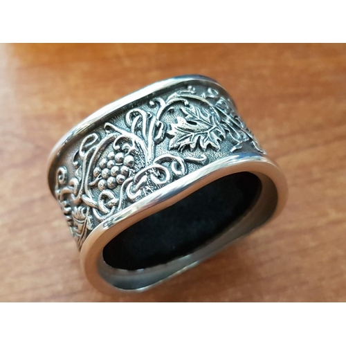 578 - Royal Selangor Pewter Wine Accessories in Display Box (Opener and Wine Collar, Together with White M... 