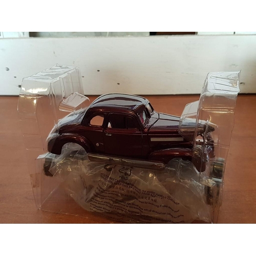 92 - 'Motor Max' 1/24 Scale Model Kit of 1939 Chevrolet Coupe, Metal & Plastic, in Original Box