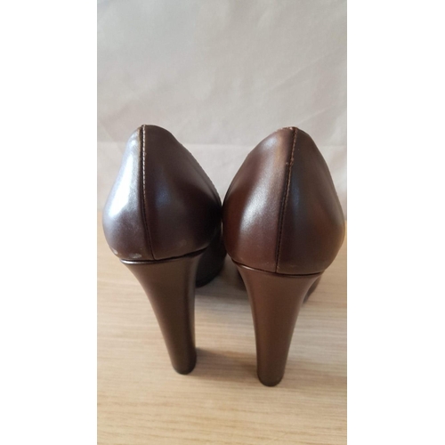 570 - Versace Brown Leather Pumps (High Heels, H: 13.5cm) on Square Heel, Size 39, Versace Vero Cudio, Mad... 