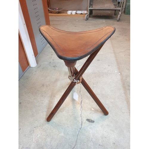567 - Leather / Hide and 3-Wooden Leg Stool from Pakistan, Unused.
