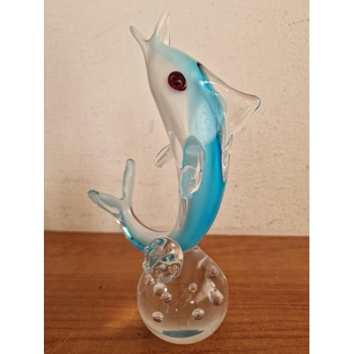 777 - Decorative Asfour Crystal Art Glass Fish Ornament, Blue Tone Colour with Bubble Glass Base