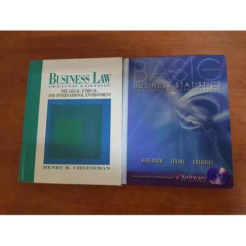 806 - Collection of Professional Literature; Business International Monetary Financial Economics (5pcs)