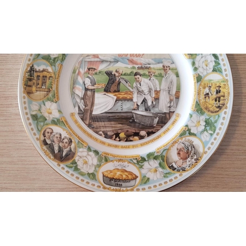 446 - Royal Worcester 'The Kylin' Pattern Decorative Porcelain Plate, Nr. 374 (Approx. Ø: 27cm), Together ... 