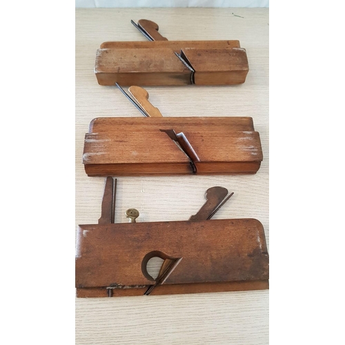 34 - 5 x Vintage Moulding Planes & Spoke Shave, (6)