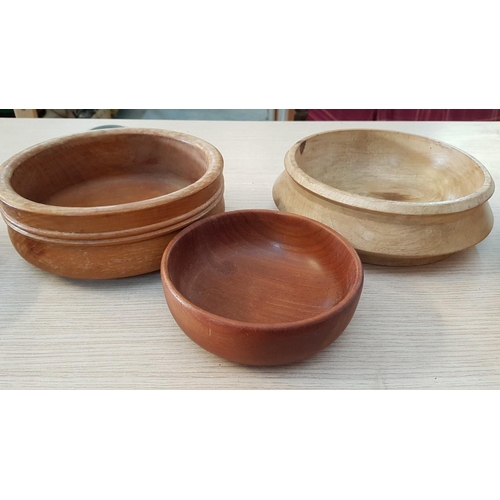 64 - 5 x Turned Wooden Bowls, Ranging From Burmese Teak to English Elm, (Approx. Ø: 14 - 19cm), (5)