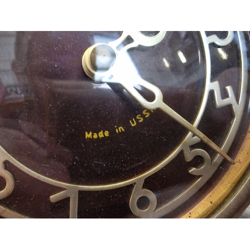 178 - Vintage 'Mayak' Crystal Table / Desk Clock, Made in USSR, Manual Wind, * Running When Lotted *