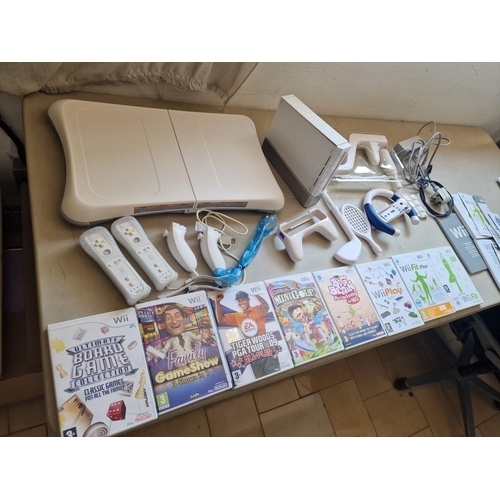 161B - Large Nintendo Wii Lot; Wii Console (Model: RVL-001 EUR), Complete with 2 x Pairs of Controllers, Wi... 