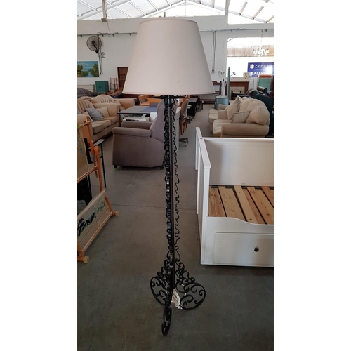 634 - Decorative Wrought Iron Floor Standing Lamp with Classic Cream Lamp Shade, * Tested & Working *