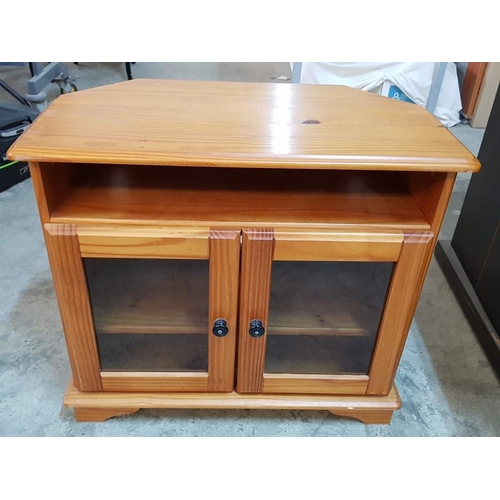 709 - Pine TV Unit with Double Glass Doors, (Approx. 75 x 42 x 67cm Overall)