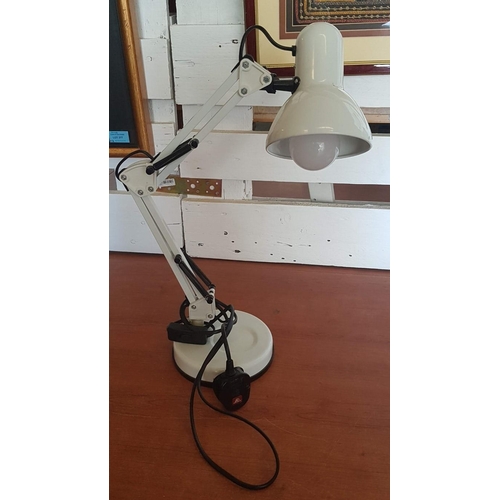 776 - White Colour Modern Desk Lamp (Metal) with Foldable Arm (untested)