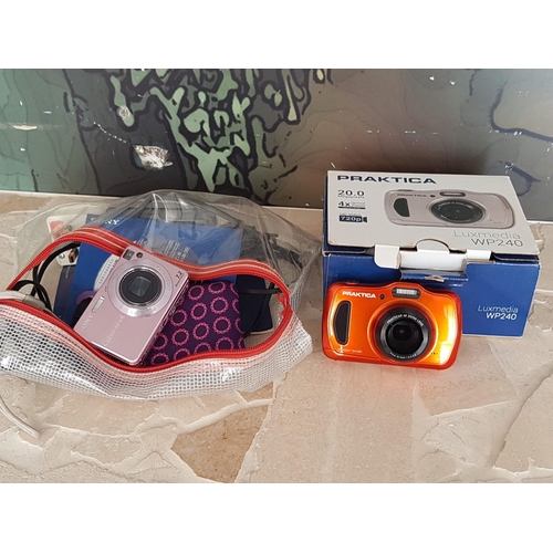 783 - Retro Digital Photo Camera 