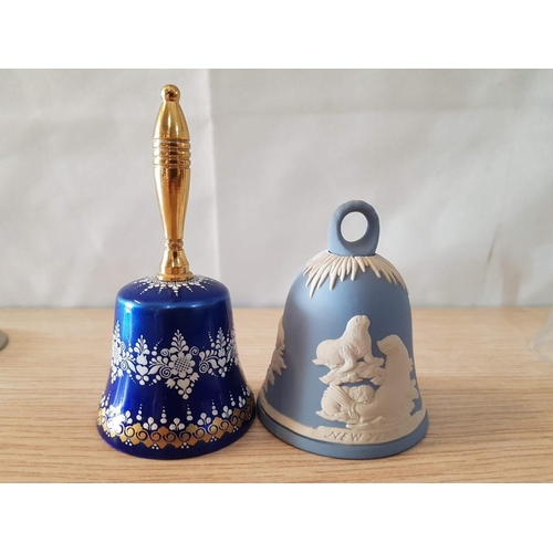 27 - 10 x Small Bells; 4 x Glass Incl. Edinburgh Crystal and Disney Land, 5 x Porcelain Incl. Wedgwood an... 