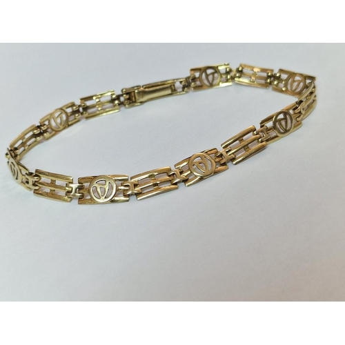 102 - Decorative 9ct Gold Bracelet, (Approx. L: 19.5cm, 5.3g)