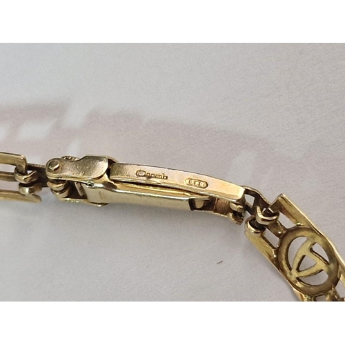 102 - Decorative 9ct Gold Bracelet, (Approx. L: 19.5cm, 5.3g)