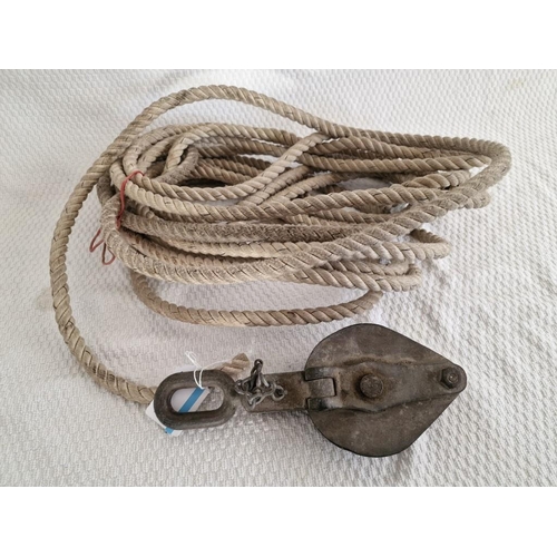 35B - Vintage Metal Pulley / Block and Length of Rope