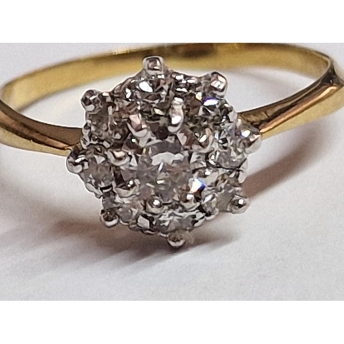 104 - 18ct Gold and Diamond Cluster Ring; Central Round Cut Diamond, (Approx. 0.25ct) with Surrounding 8 x... 