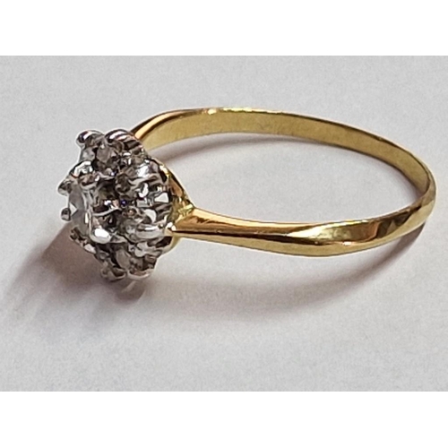 104 - 18ct Gold and Diamond Cluster Ring; Central Round Cut Diamond, (Approx. 0.25ct) with Surrounding 8 x... 