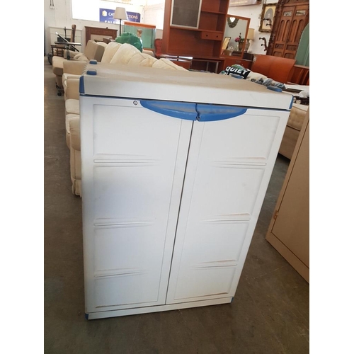 10B - Plastic Storage Cabinet, (Approx. 44.5 x 64.5 x 94.5cm)