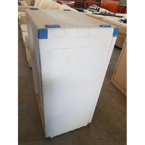 10B - Plastic Storage Cabinet, (Approx. 44.5 x 64.5 x 94.5cm)