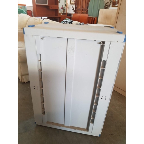 10B - Plastic Storage Cabinet, (Approx. 44.5 x 64.5 x 94.5cm)