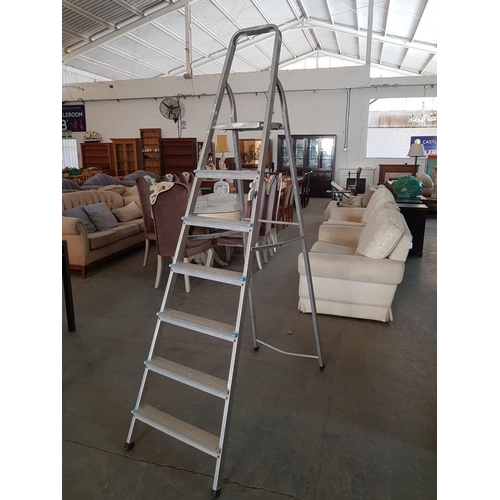 118 - 7-Step Aluminium Folding Step Ladder