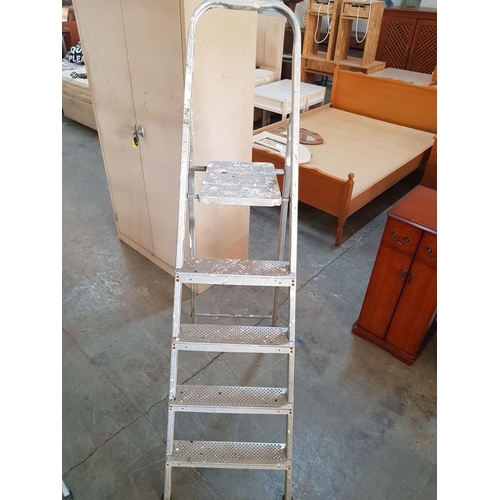 119 - 5-Step Aluminium Folding Step Ladder