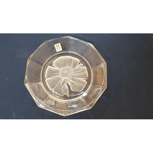 682 - Vintage 'Saski Millefleurs' Art Glass Frosted Flower Decorative Plate / Dish, (Approx. Ø: 20cm),