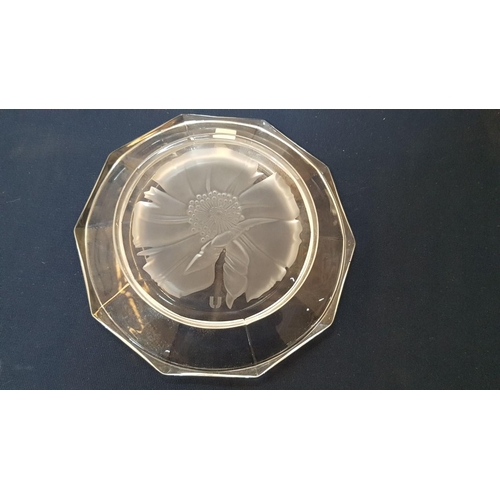 682 - Vintage 'Saski Millefleurs' Art Glass Frosted Flower Decorative Plate / Dish, (Approx. Ø: 20cm),