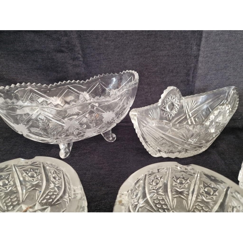 690 - Collection of Crystal & Glassware; Bowls, Pair of Large Ashtrays / Dishes and Lidded Trinket Dish, (... 