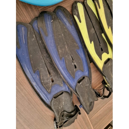 476 - Collection of Beach / Pool Items; 3 x Pair of Fins / Flippers, Floatation Aids, Beach Shoes, Googles... 