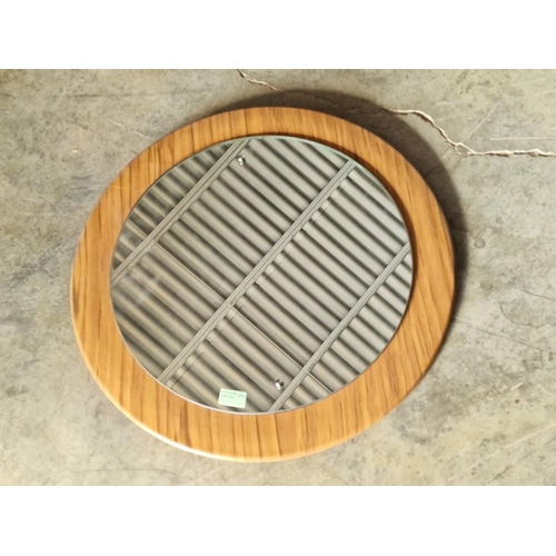 331 - Round Wall Mirror with Wood Effect Surround, (Approx. Ø: 61cm)