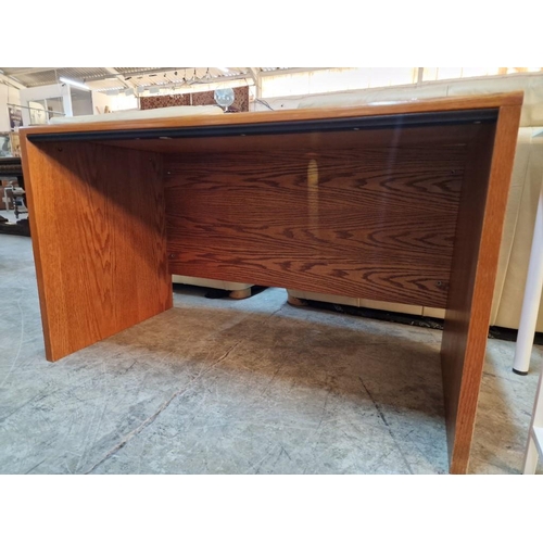 496 - Solid Wood Desk, (Approx. 120 x 60 x 71cm)