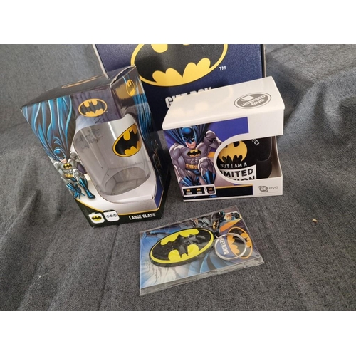 33 - Batman Gift Box / Gift Set, Containing Boxed Exclusive Mug, Large Glass and Keyring, (Unused)