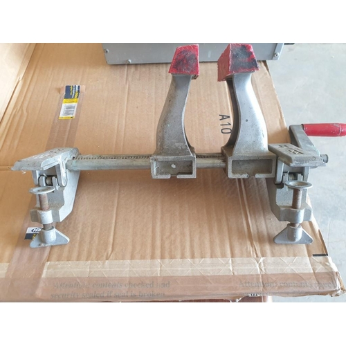 109 - 2x Workshop Bench Vices/Clamps