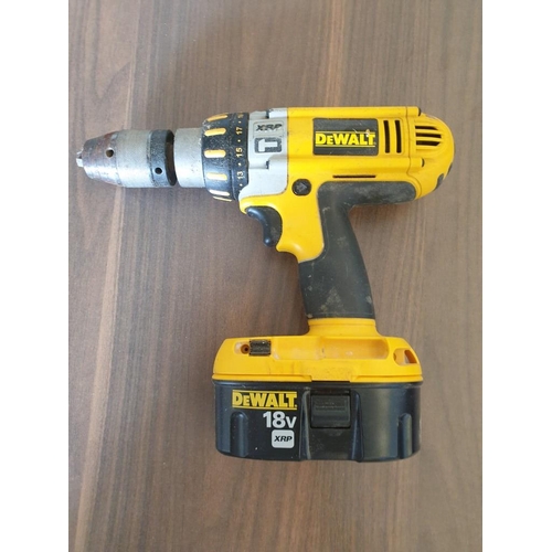 112 - DeWalt DC925 Cordless 18v Drill, Battery, Charger and Cary Case (Working, New Brushes Needed Inside)