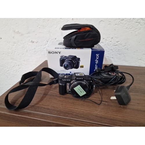 263 - Sony Cyber Shot Digital Camera 8.1 Mega Pixels with Accessories and Original Box