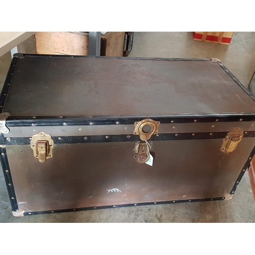 31 - 20th Century Metal Clad Shipping Trunk with Clasps and Handles (102 x 54 x 52cm)