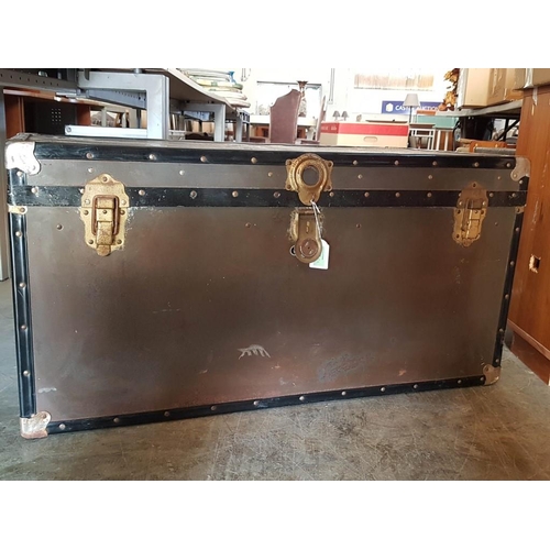 31 - 20th Century Metal Clad Shipping Trunk with Clasps and Handles (102 x 54 x 52cm)